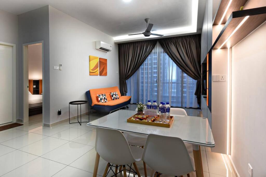 Instay Atlantis - The Orange Malacca Exterior photo